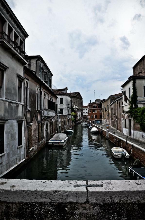 Appartamento Grazioso E Centrale Venesia Bagian luar foto