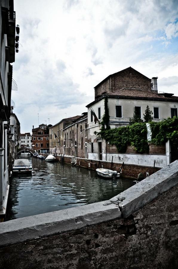 Appartamento Grazioso E Centrale Venesia Bagian luar foto